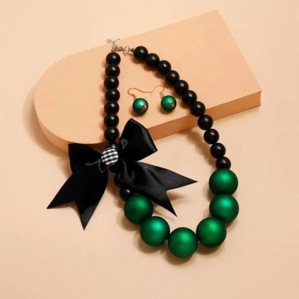 Chunky Pearls Bubblegum Bead Necklace and Earring Set - Picture 5 of 5